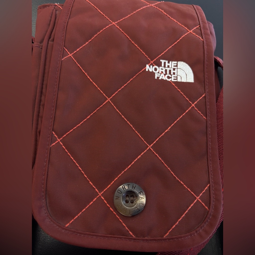 The North Face Geoface Crossbody Pouch passport travel bag - Picture 6 of 6